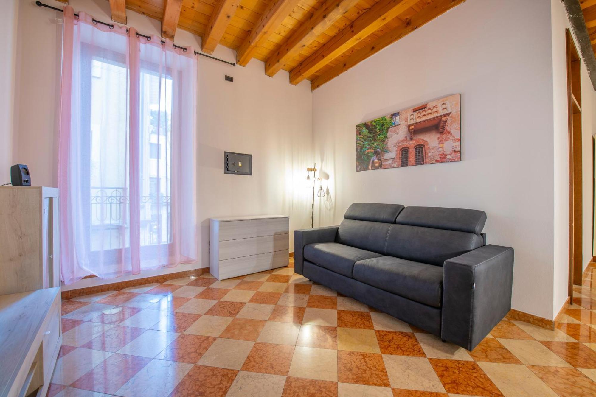 Arena Suite Mazzini Verona Esterno foto