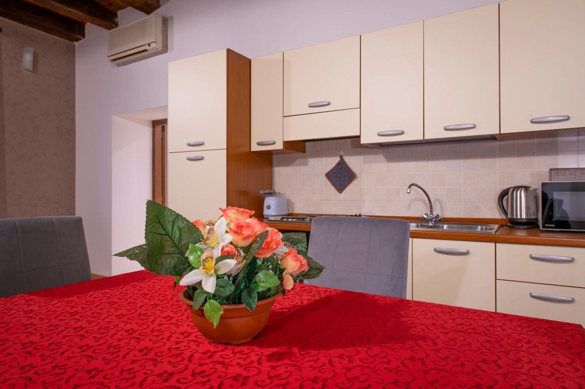 Arena Suite Mazzini Verona Esterno foto