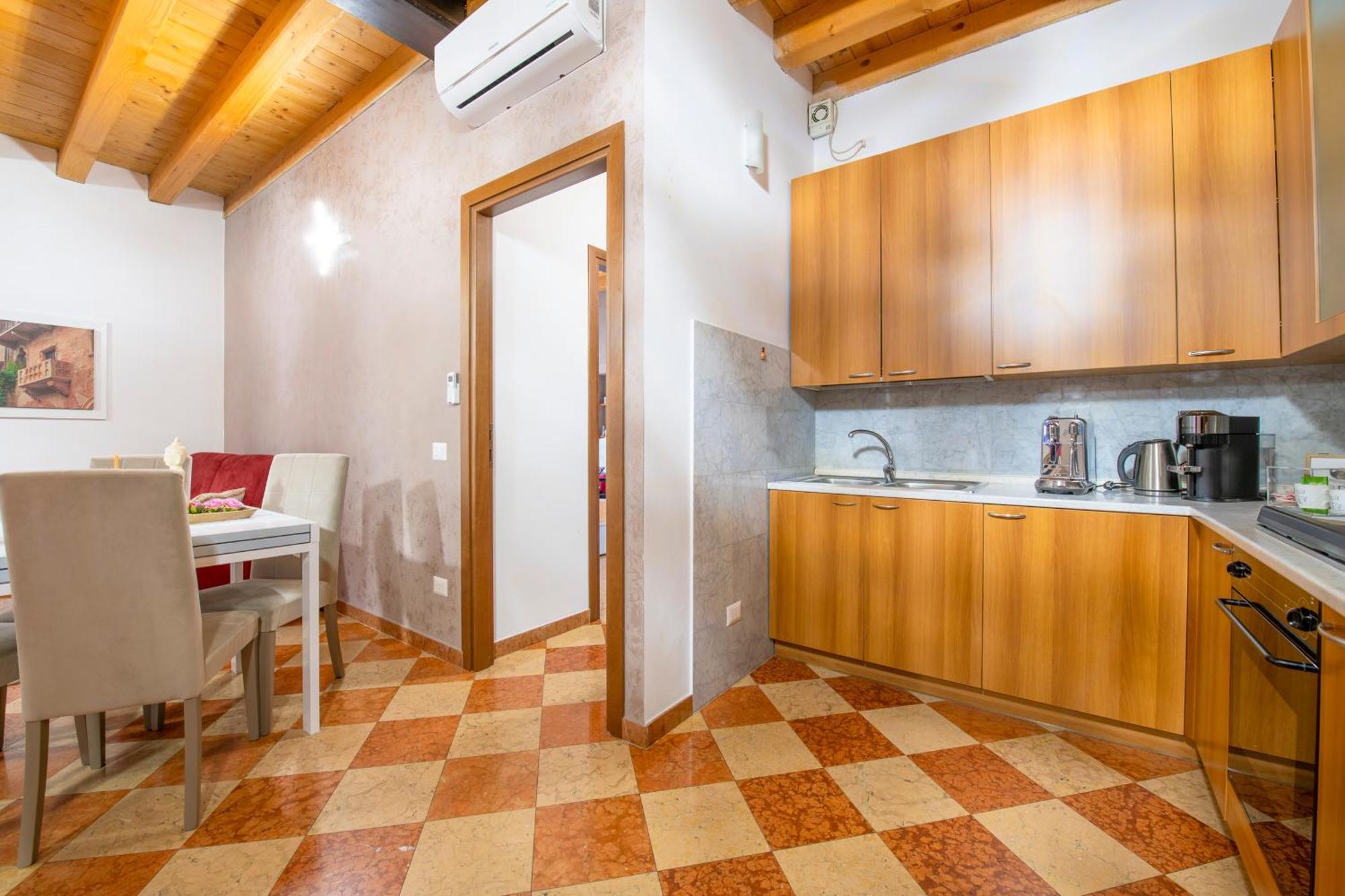 Arena Suite Mazzini Verona Esterno foto
